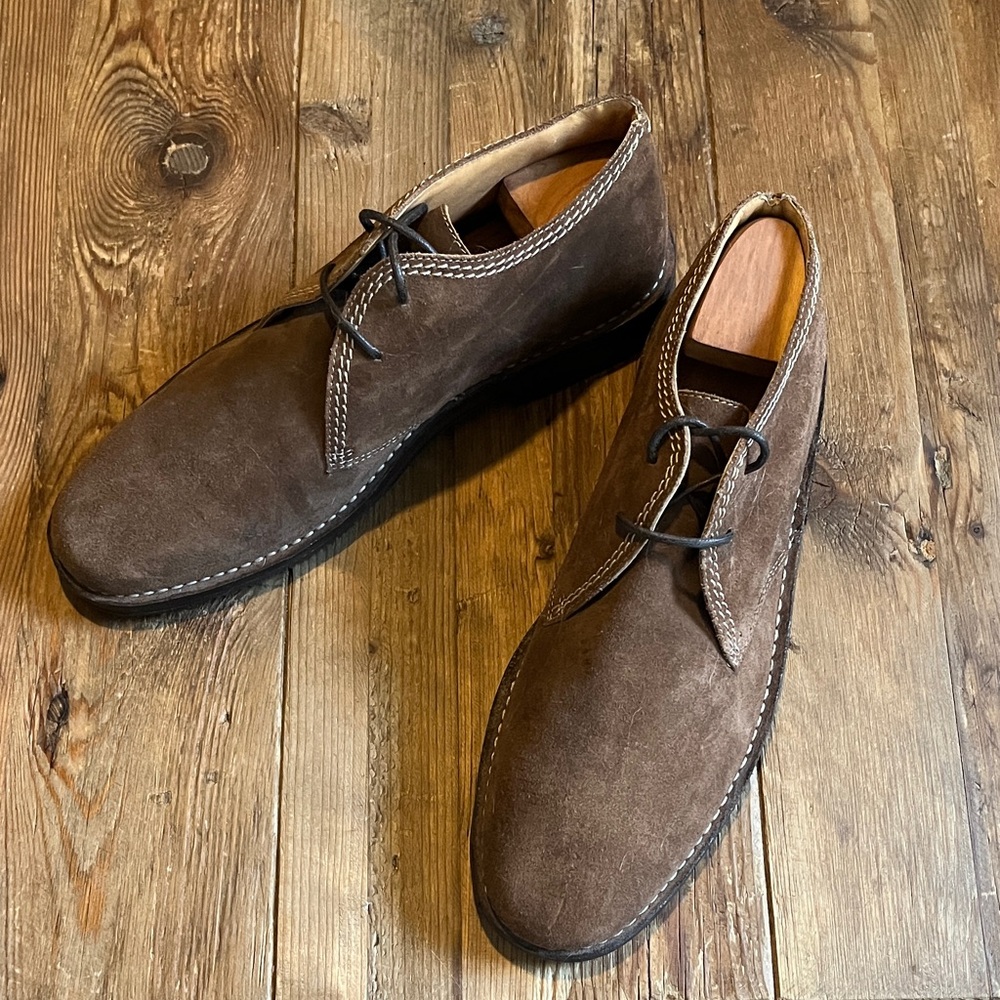 Tommy Bahama Harrison Brown Suede Chukka Boots